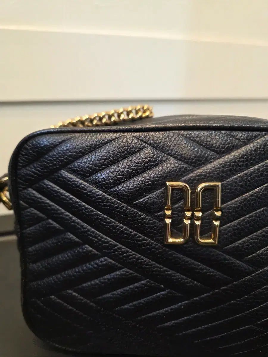 ダックス ブラック キルティング チェーン クロスバック