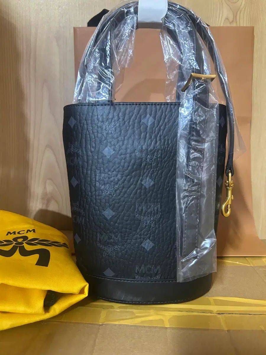 MCM エム シー クロスバック