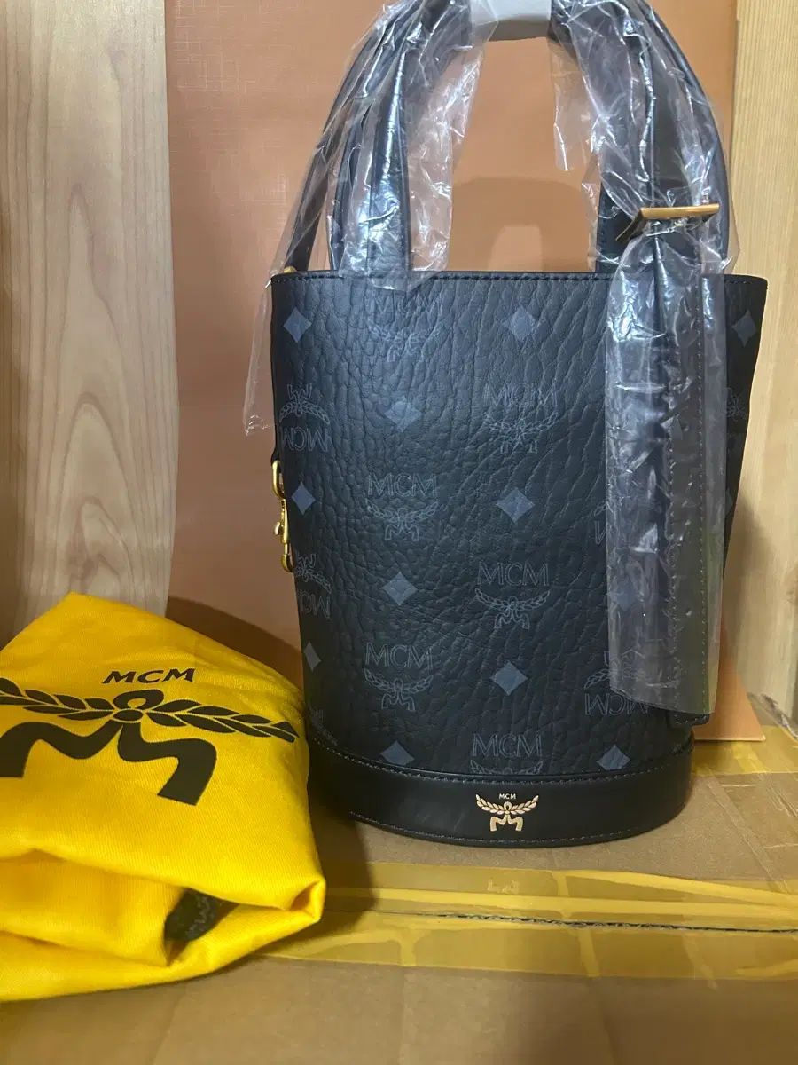 MCM エム シー クロスバック