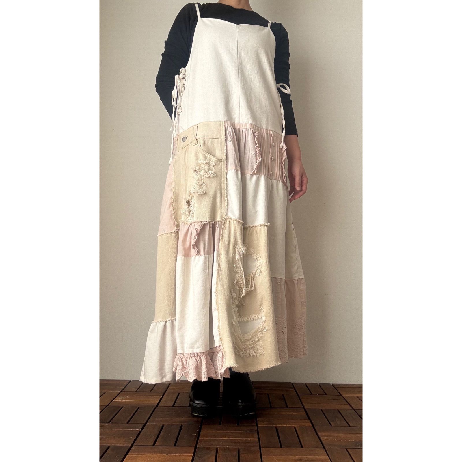 ナチュラル で魅せる 古着リメイクのガーリーなパッチワークキャミワンピース