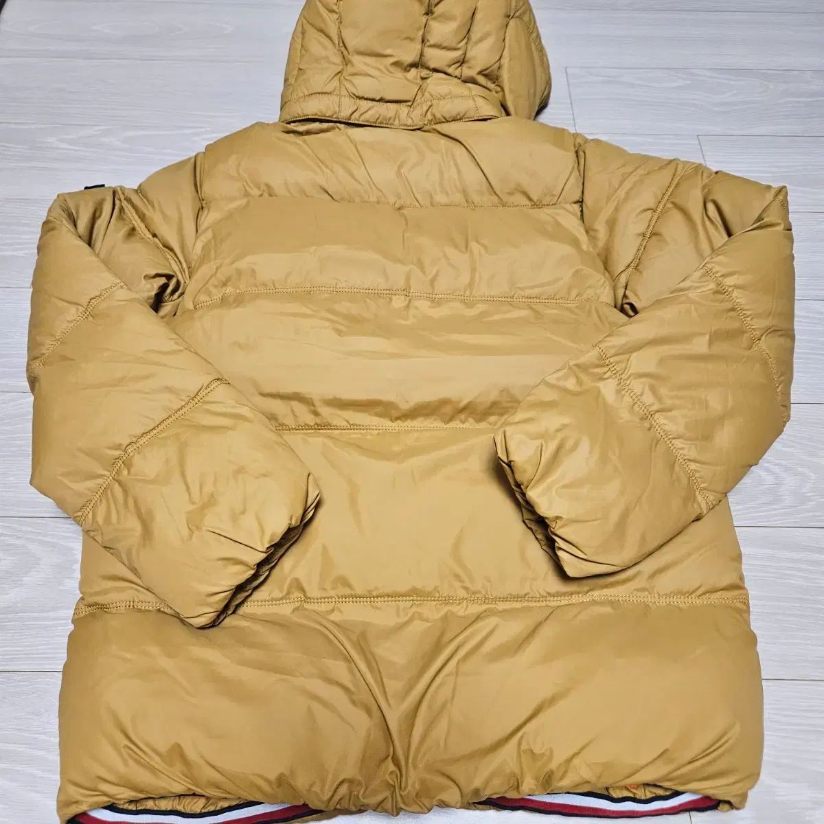 Tommy Hilfiger トミーヒルフィガー ショートダウン ブラウン 150