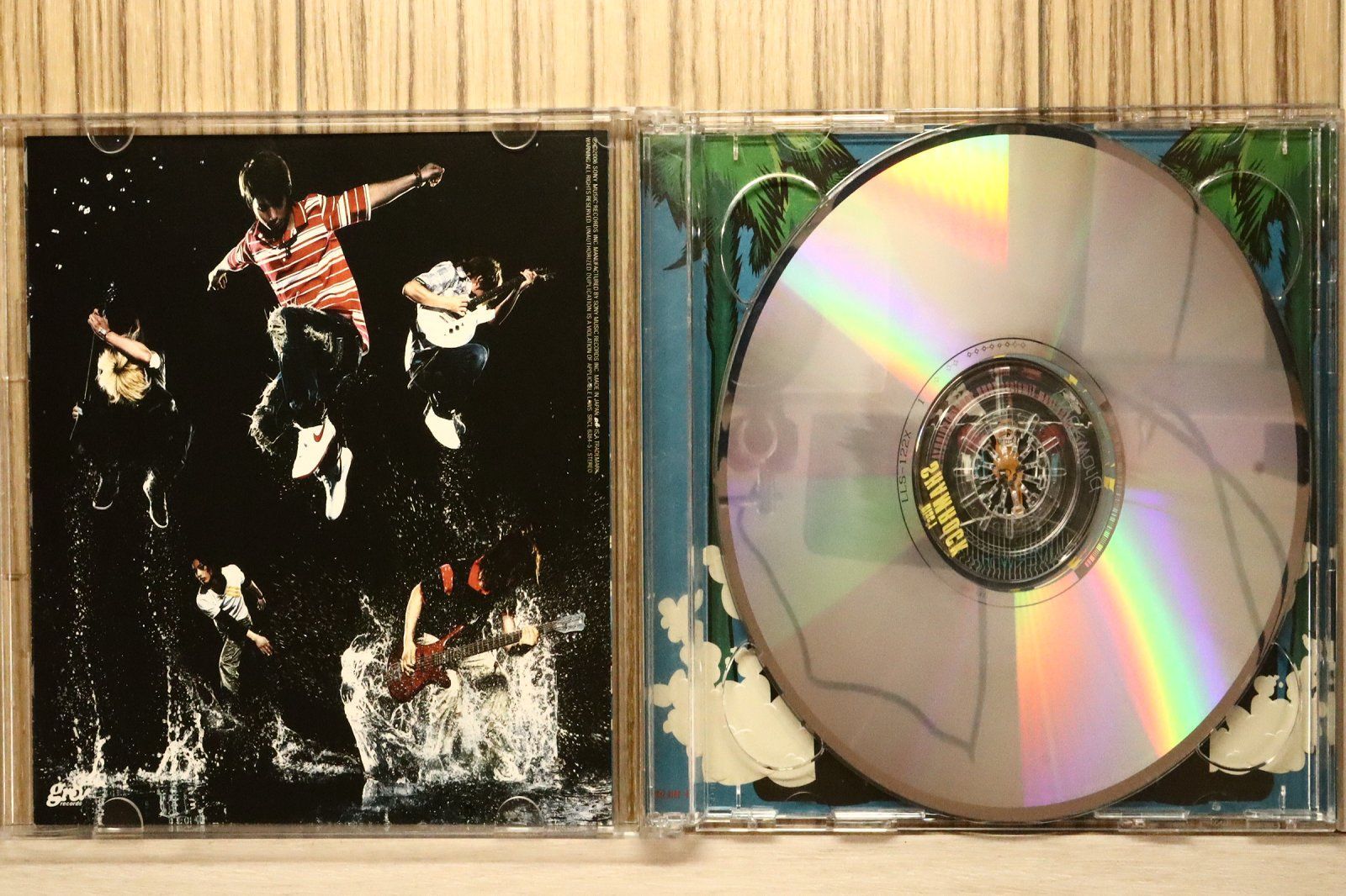 国内盤CD☆UVERworld/ウーバーワールド□ SHAMROCK (初回限定盤)(DVD付