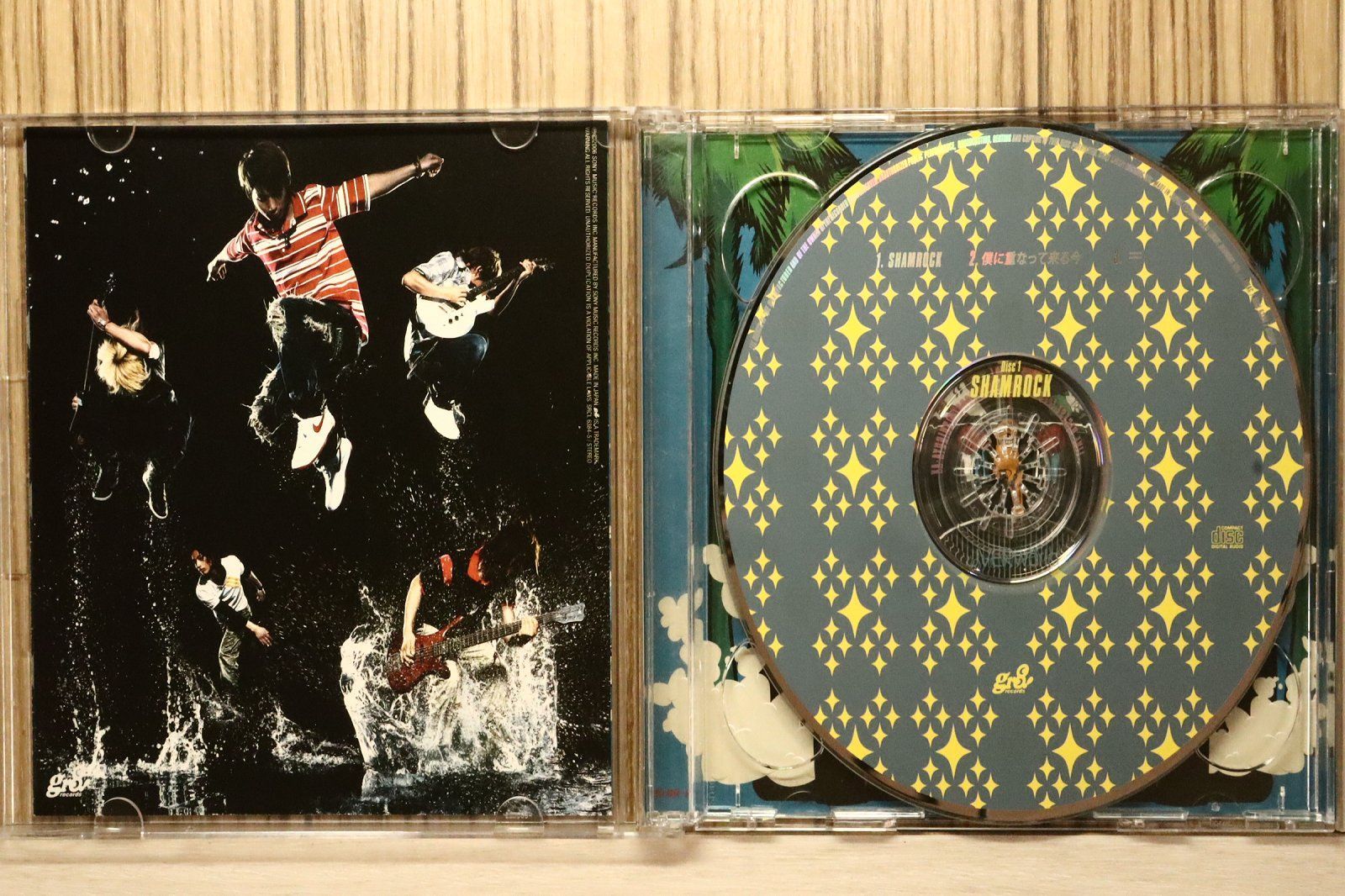 国内盤CD☆UVERworld/ウーバーワールド□ SHAMROCK (初回限定盤)(DVD付