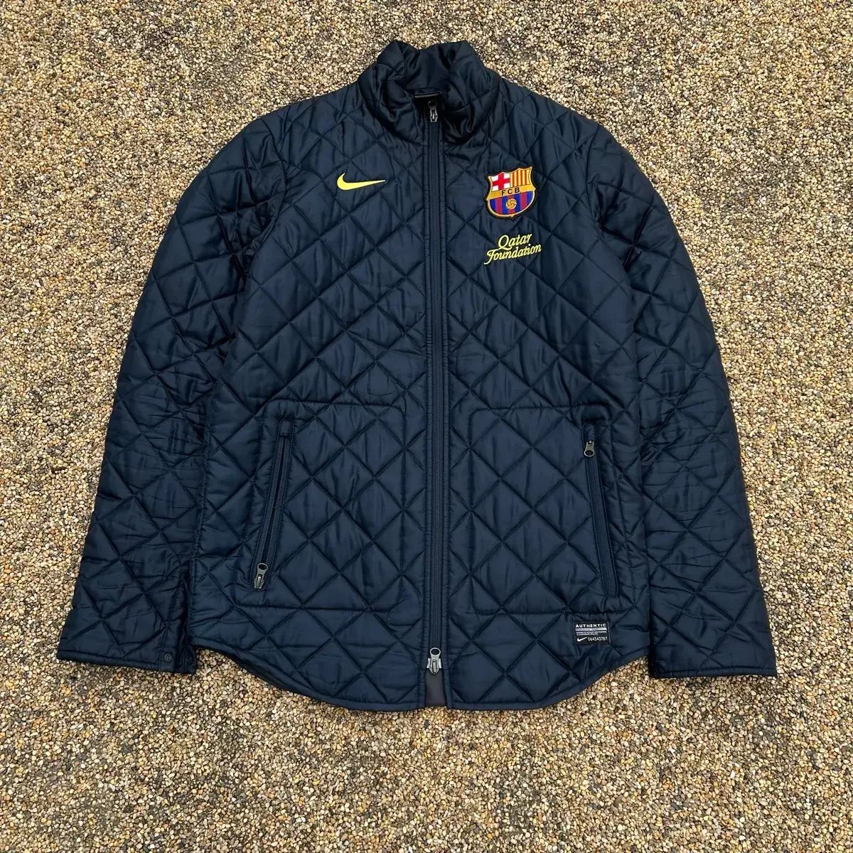 ナイキ FCバルセロナ キルティング 軽量ダウン ジャケット