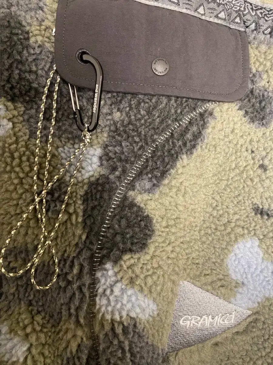 グラミチxアンドワンダー フリースジャケット