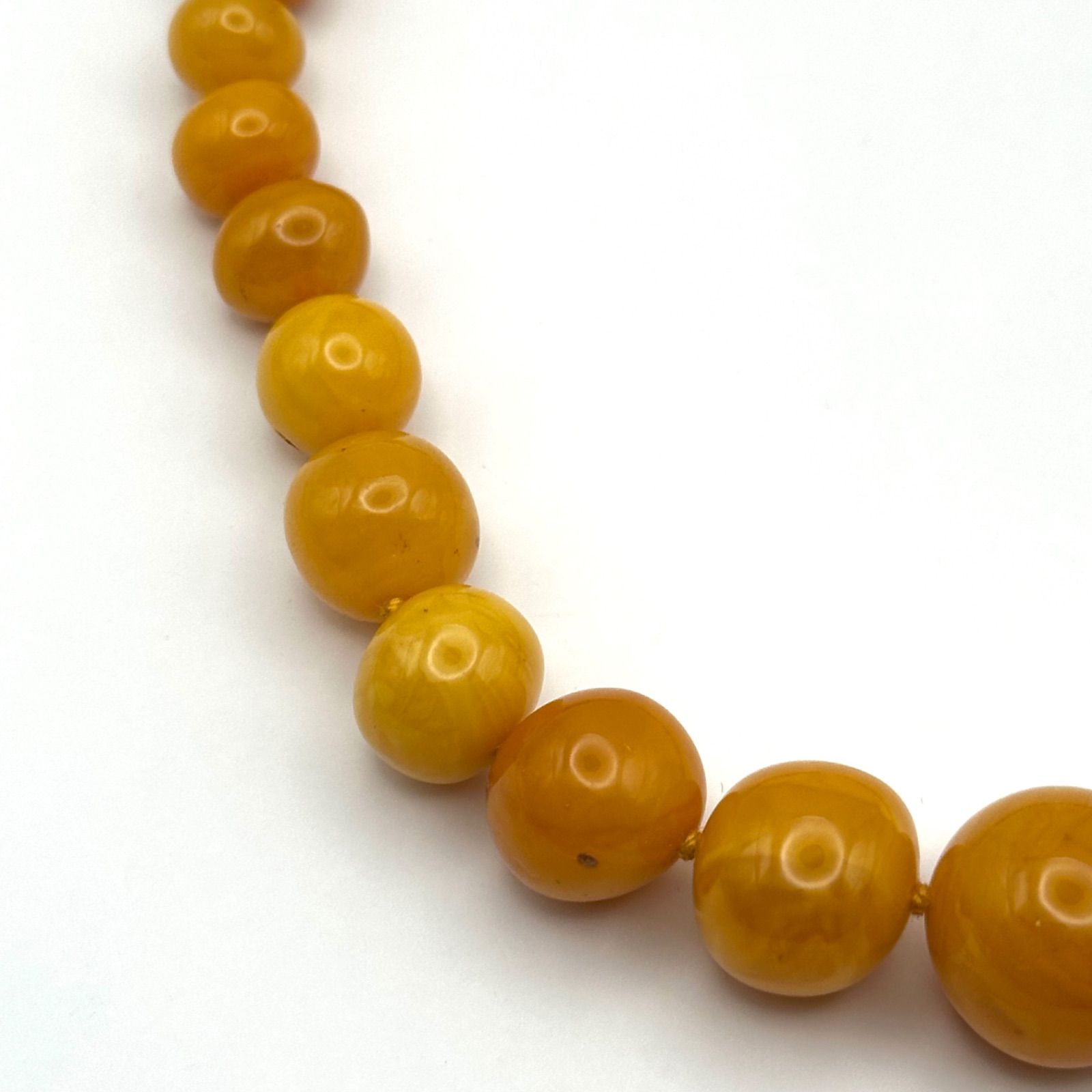 極希少】ロイヤルアンバー ネックレス 蜜蝋琥珀 - メルカリ