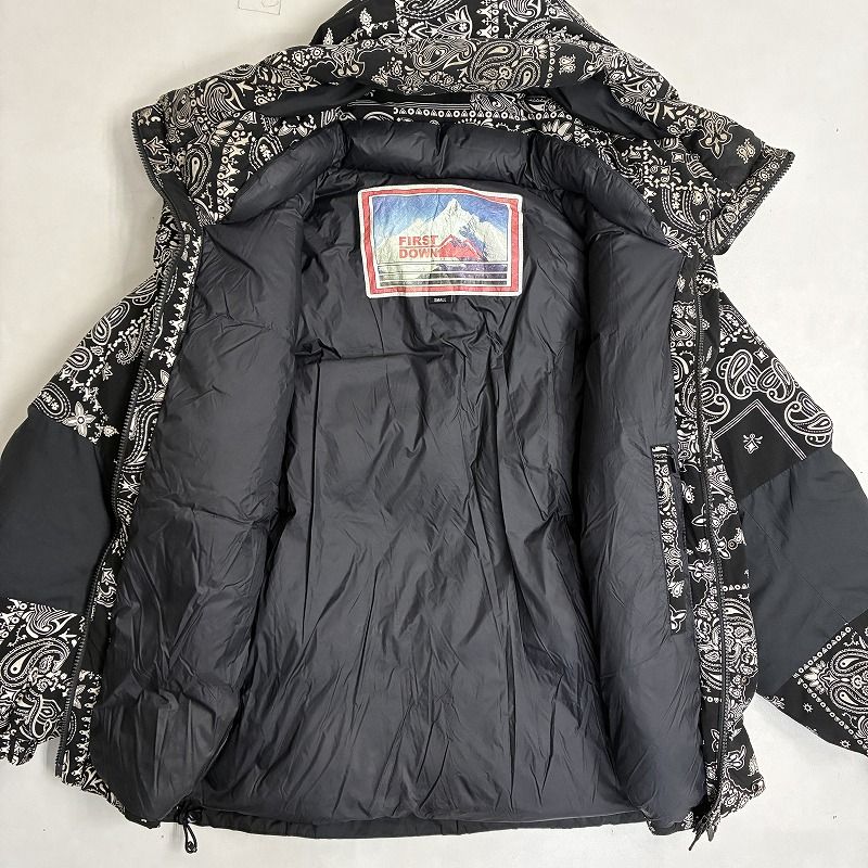 ◇ FIRST DOWN ファーストダウン ダウンジャケット ペイズリー柄