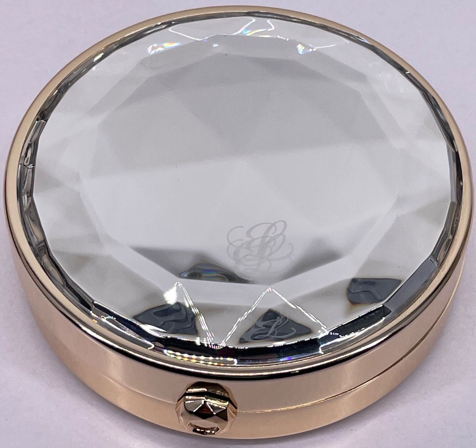 エスティーローダー リニュートリィブ ラディアンス セラム クッション