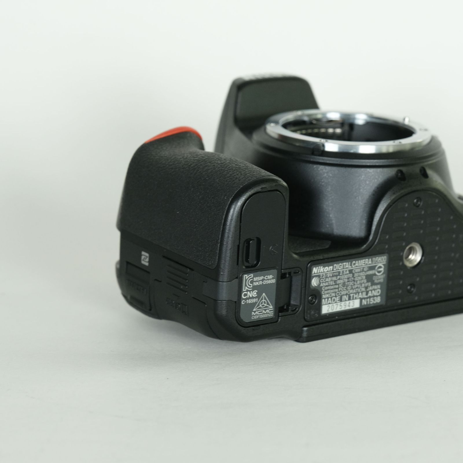 美品 | シャッター数4,530回] Nikon D5600 [ボディ] | Nikon Fマウント