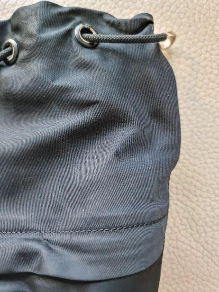 バーバリー ドローストリング バケットバッグ ブラック