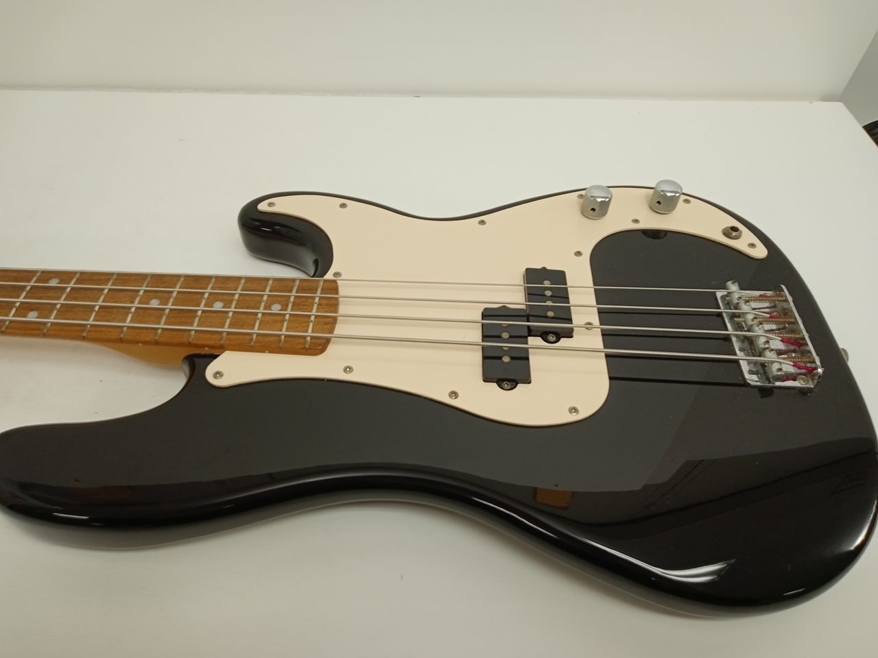 Stewart ステュワート JB ジャズベース モデル 新屋堂ロックイン オリジナルモデル エレキベース 約3 9 kg 本体のみ MKA 6100