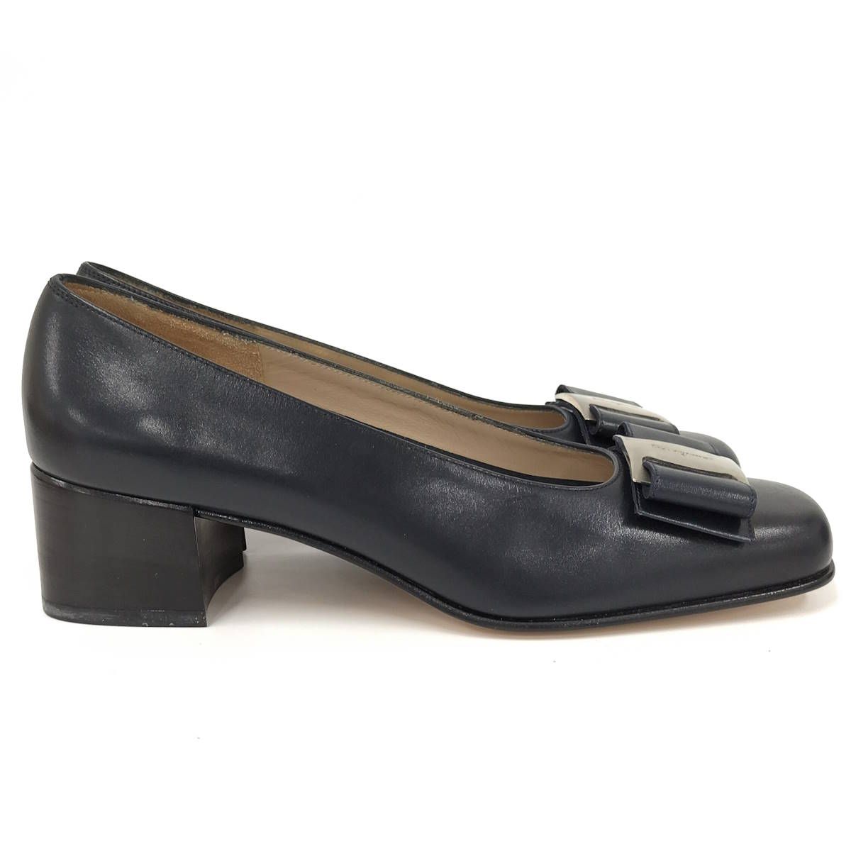 Ferragamo パンプス