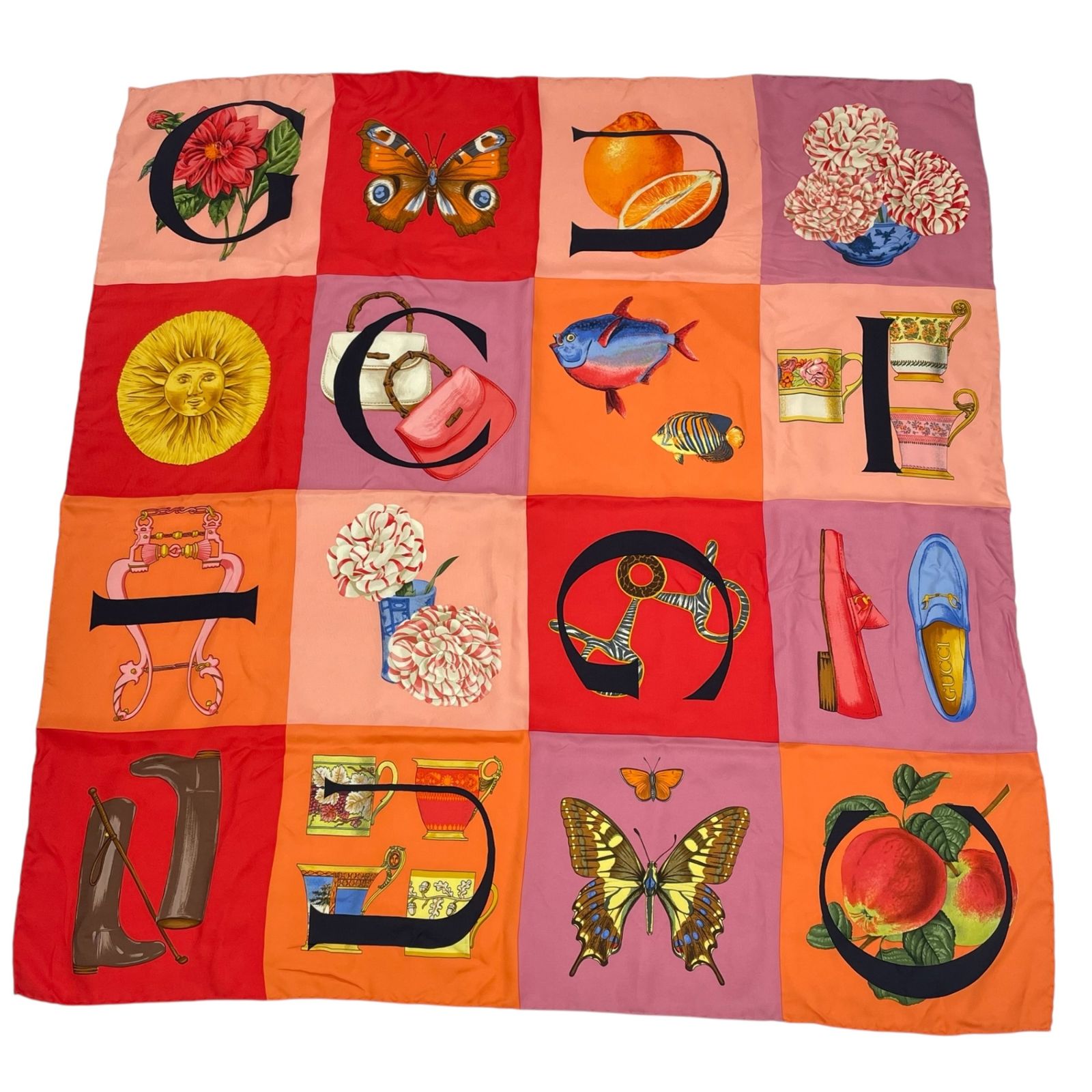 GUCCI／グッチ 【ビンテージ】 シルクスカーフ カラフルデザイン 蝶 魚 極美品 GUCCI グッチ ヴィンテージスカーフ ロゴ×魚×靴×食器×蝶×ホース