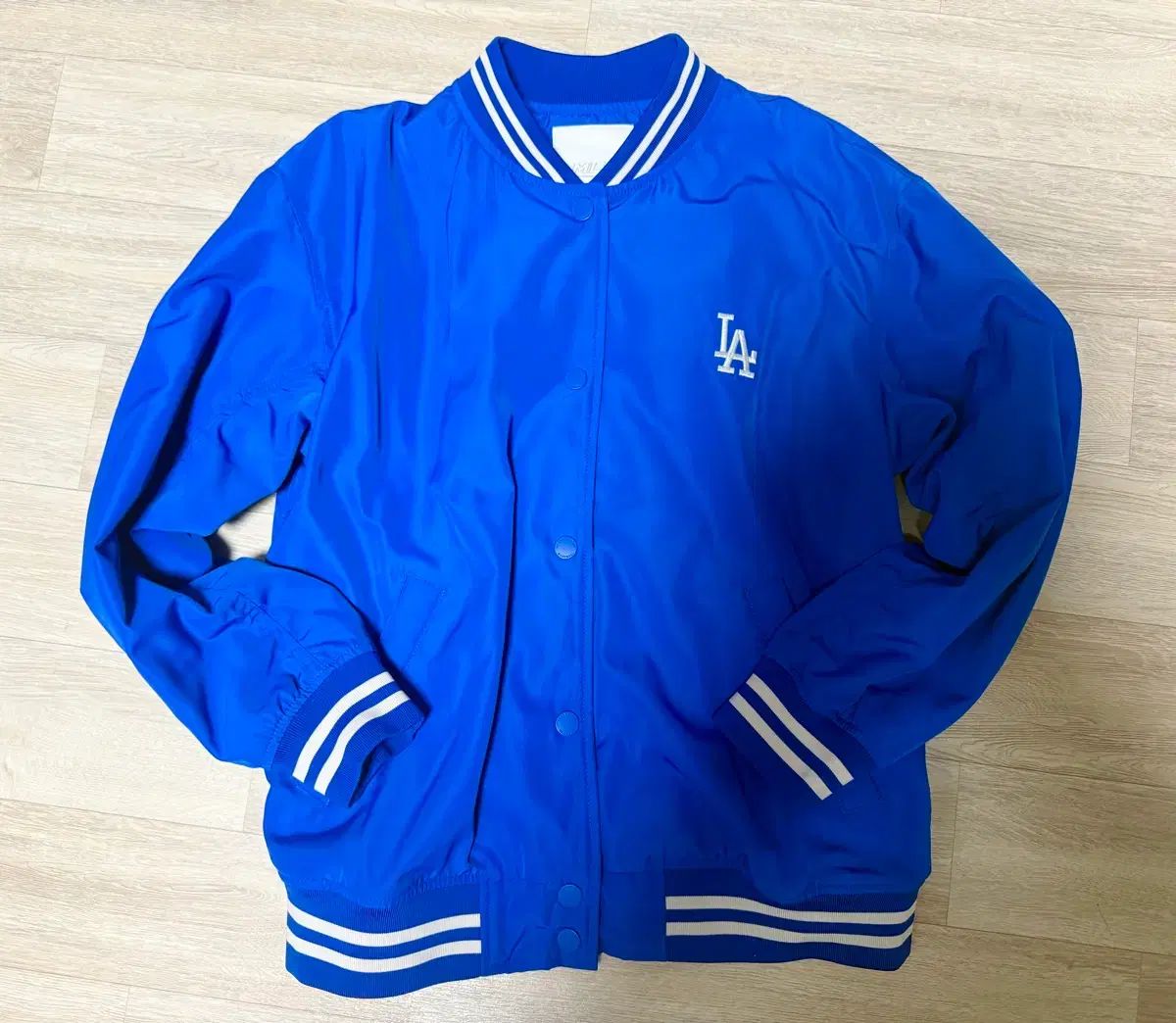 MLB LAスタジアムスタジャン