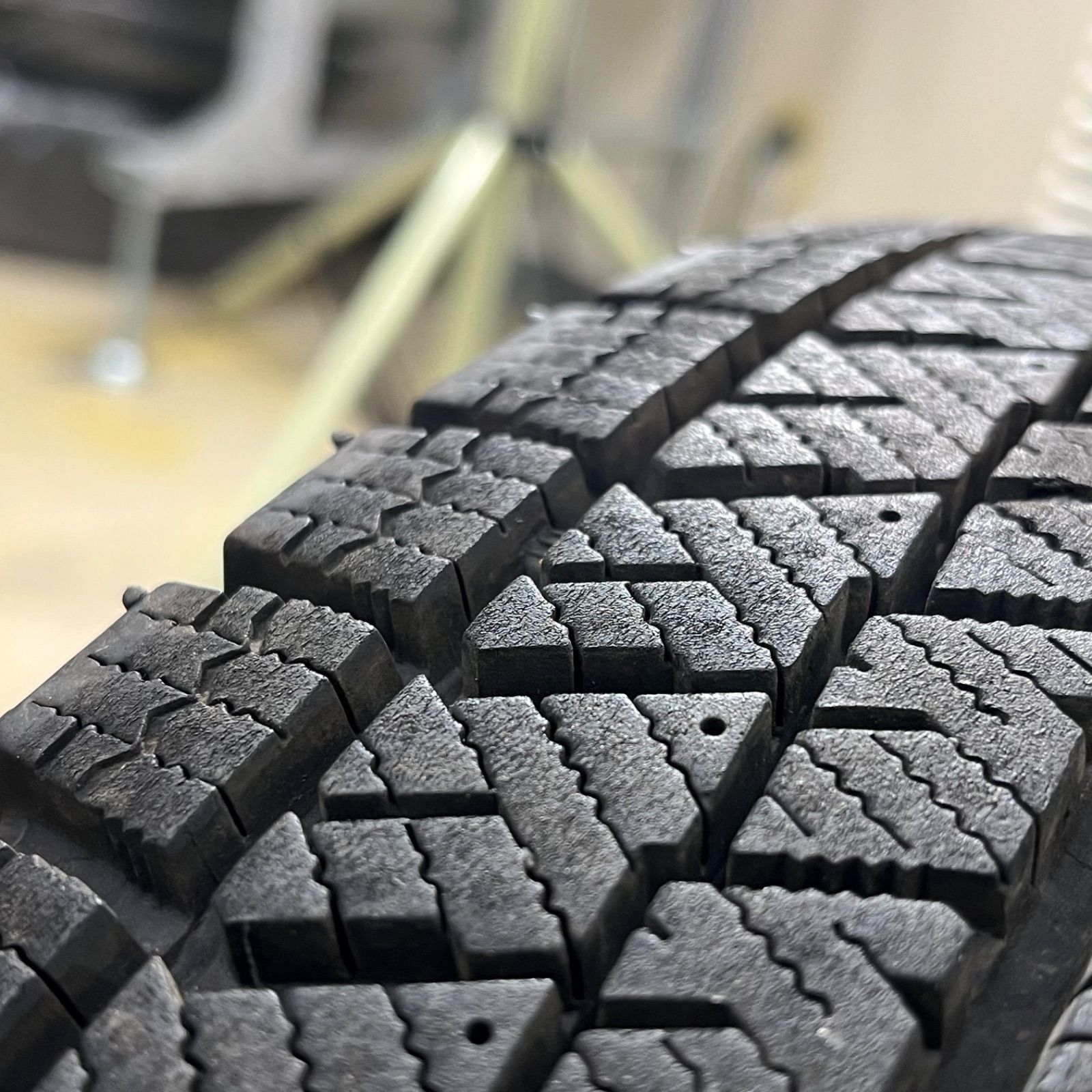 スタッドレスタイヤ 1245