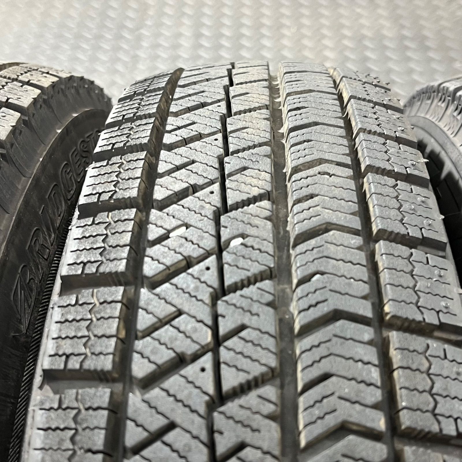  21年製 145 80 R 13 ブリヂストン ブリザックVRX 2 ダイハツ ミラバン スバル プレオバン スタッドレスタイヤ 1245 13インチ タイヤ ホイールセット