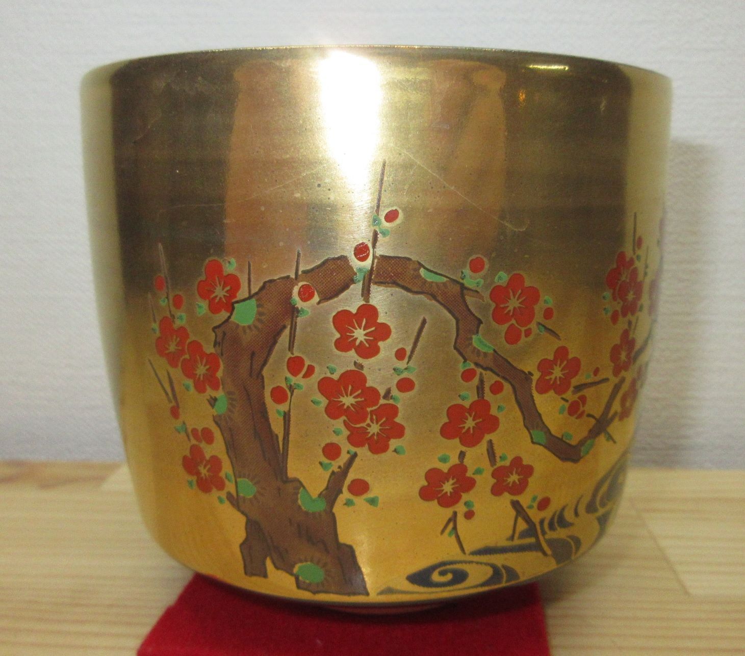 逢絢亭・新品】茶道具 筒茶碗 美濃焼 光琳写 紅白梅の絵 宮地英香 紙箱