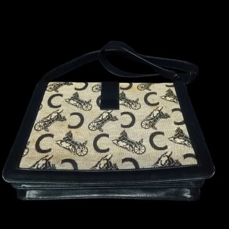 本日限定価格　セリーヌ　ハンドバッグ　ワンショルダー　Cマカダム　馬車　4室 人気 CELINE セリーヌ ショルダーバッグ 馬車金具 Cマカダム