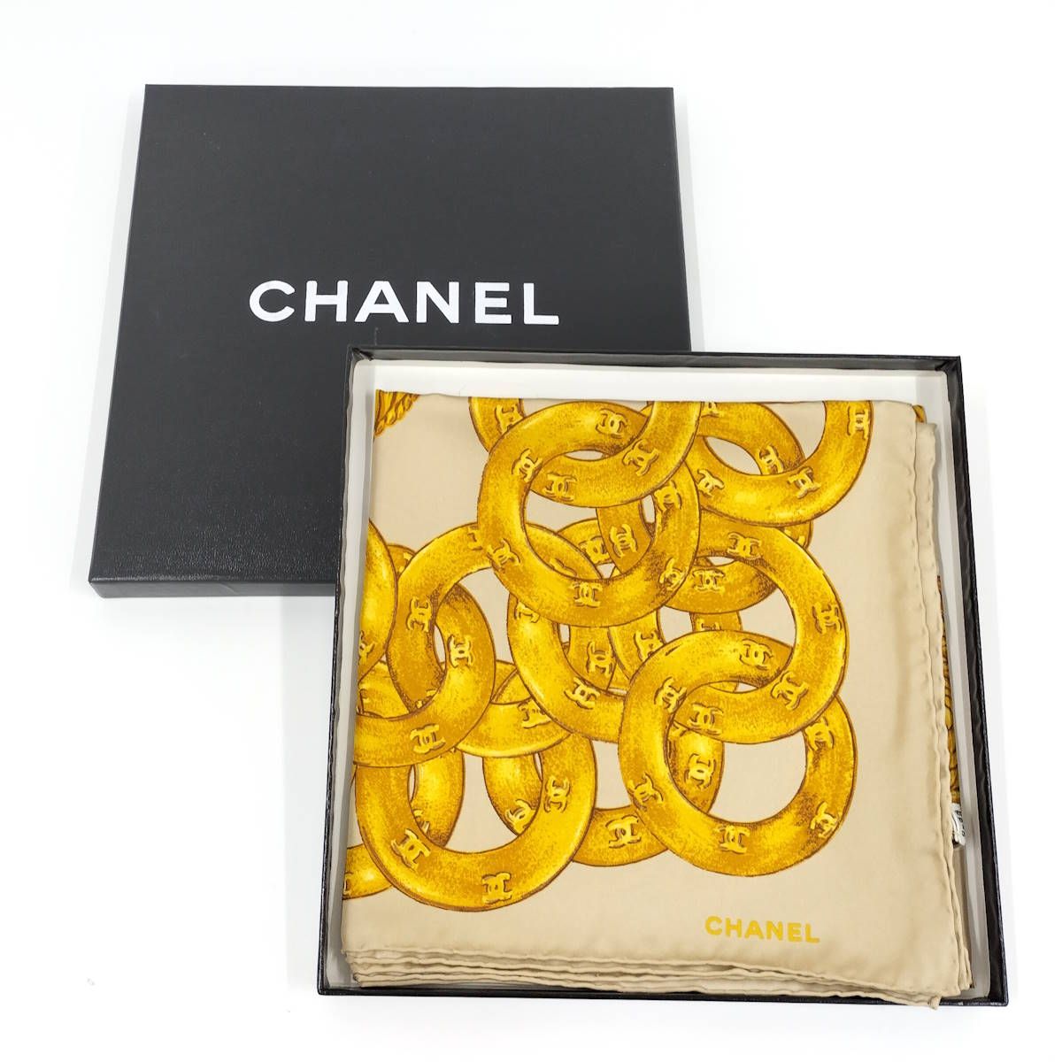 CHANEL 大判スカーフ チェーン プリント シルク100％ ベージュ系