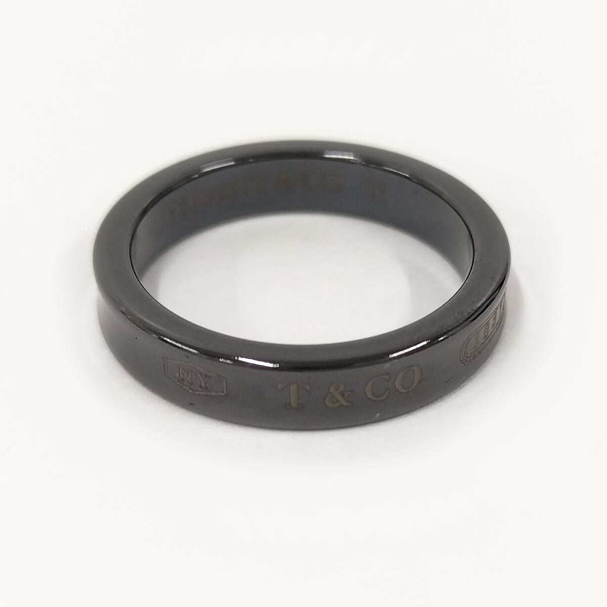 TIFFANY & CO. ティファニー ブラックチタン ナローリング　14号 TIFFANY&Co. ナローリング 指輪 チタン ブラック サイズ14号 - メルカリ
