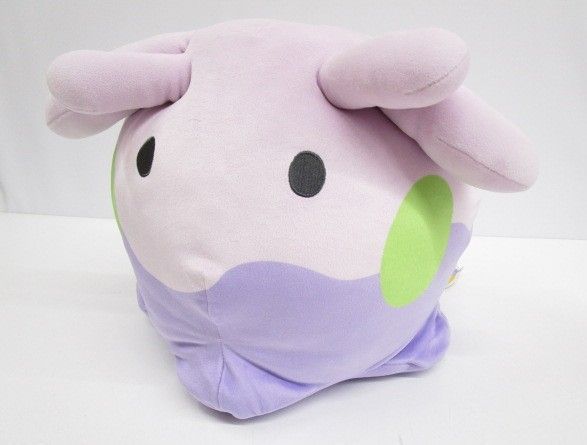 送料無料】☆タグ付き美品☆ もっちりっち ぬいぐるみ ヌメラ ポケモン