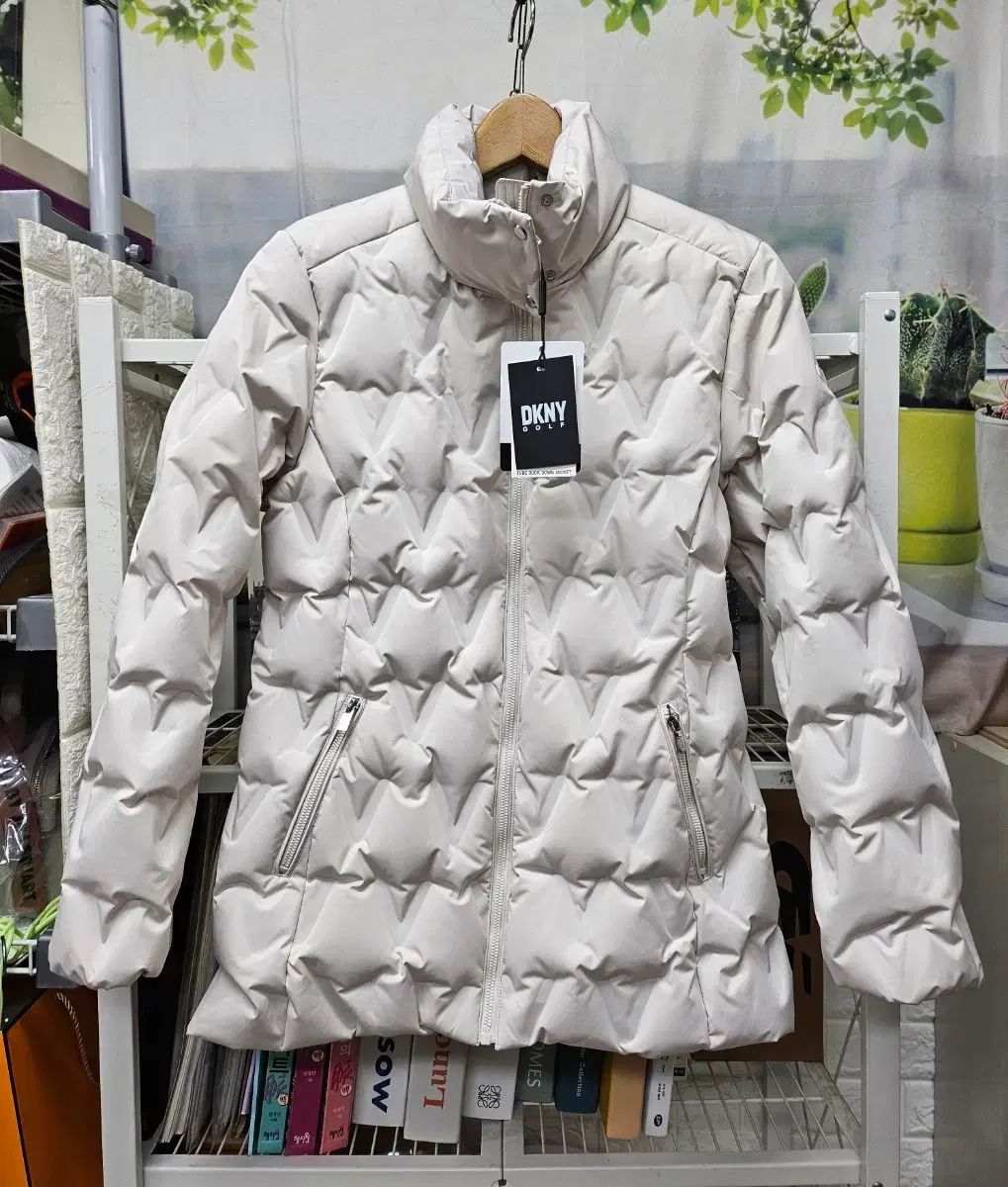 DKNY レディースゴルフ ダウンジャケット 100 L キルティング ダウン AD 18