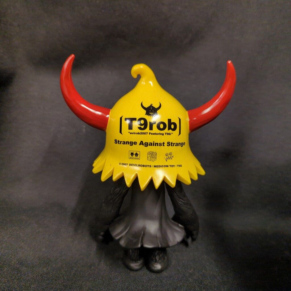 ヴァイナルコレクティブルドールズ　evirob 2007 T9rob ヴァイナルコレクティブルドールズ evirob 2007 T9rob MEDICOMTOY VCD