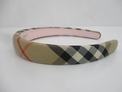 美品 バーバリー BURBERRY ノバチェック カチューシャ アアクセサリー