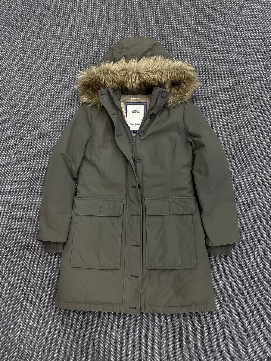 トミーヒルフィガー ファー マウンテンパーカー カーキ