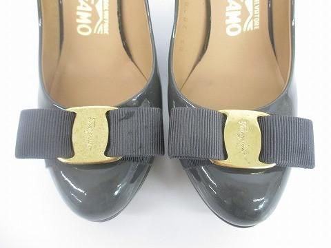  サルヴァトーレフェラガモ ヴァラ パンプス ウェッジソール エナメル 5 22 cm グレー レディース その他 その他