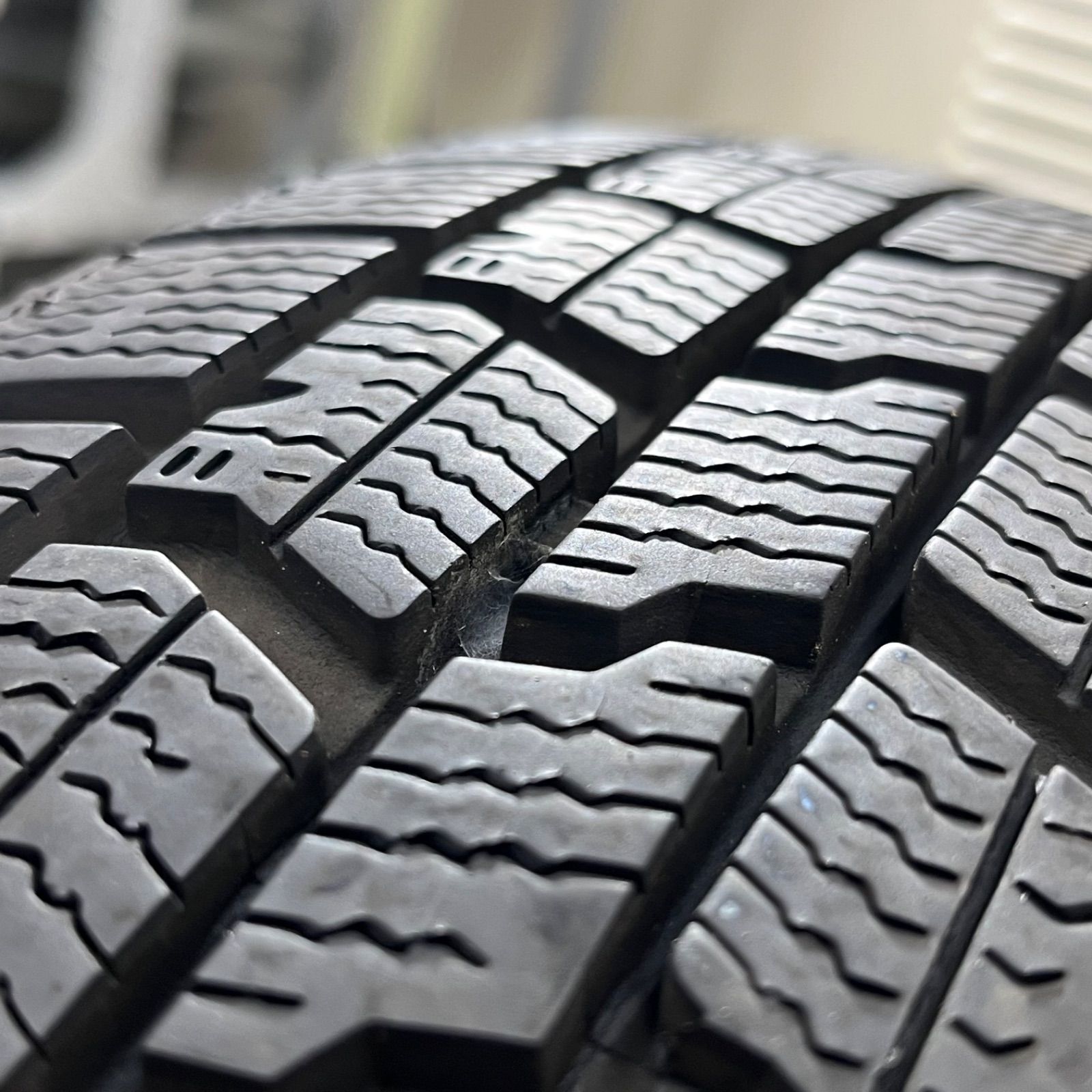  22年製 155 65 R 14 グッドイヤー アイスナビ7 ダイハツ ミラ ムーヴ タント スタッドレスタイヤ 1249 E 14インチ タイヤ ホイールセット