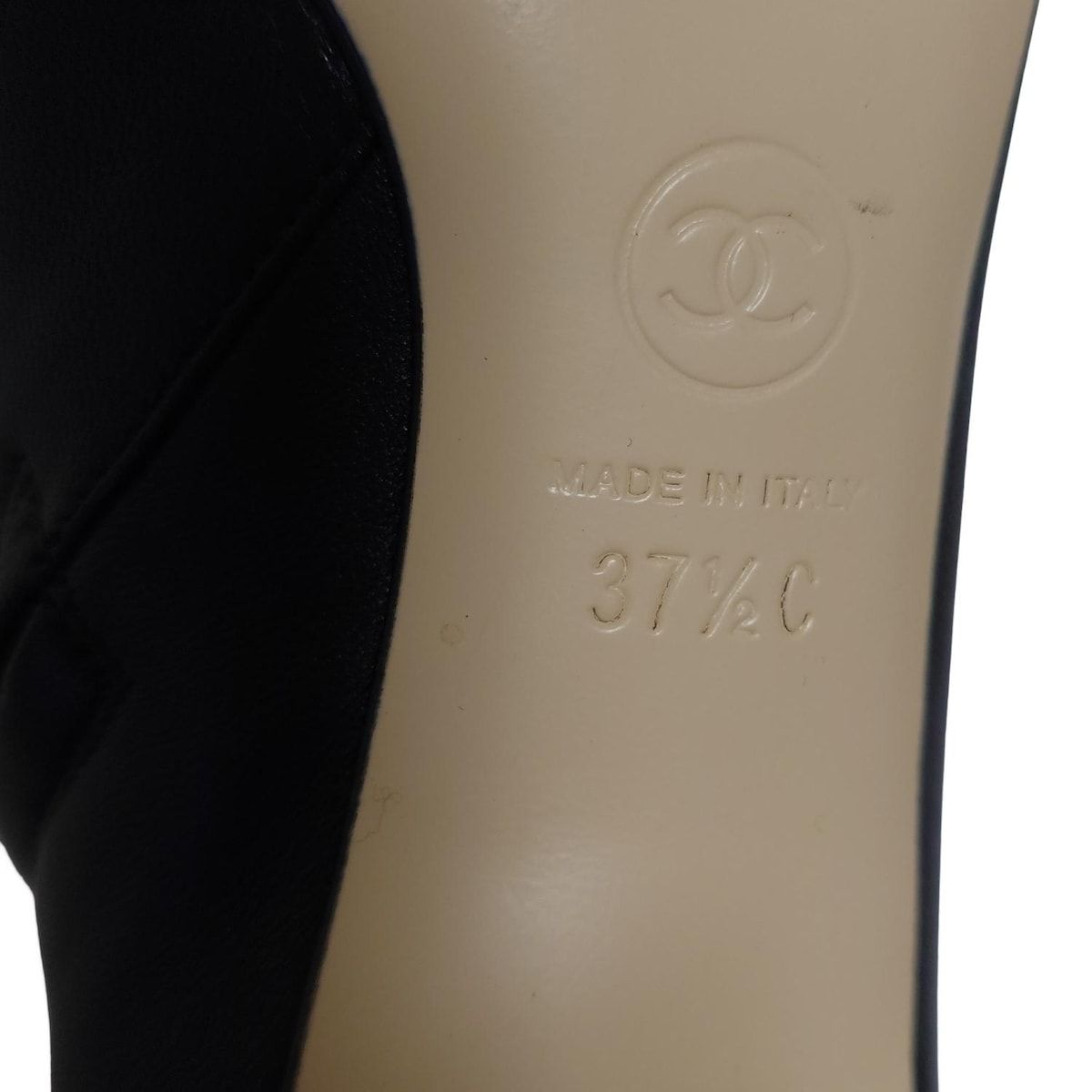 CHANEL シャネル ショートブーツ 37 1 2 c レディース - G 30194 黒 レザー 刺繍入り ワードローブ