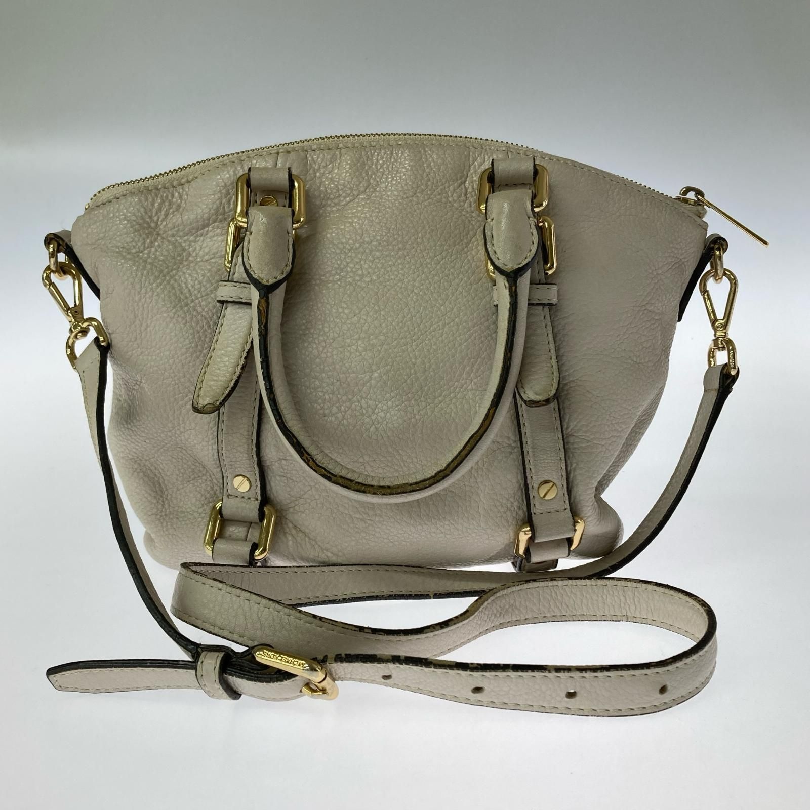 ⭐︎美品⭐︎MICHAEL KORS ショルダーバッグ 2way チャーム付き MICHAEL KORS マイケルコース 2Way ロゴチャーム付きショルダーバッグ