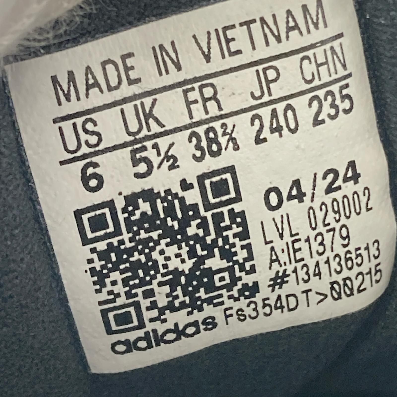  adidas アディダス IE 1379スニーカー size 240 ブラック スニーカー 靴