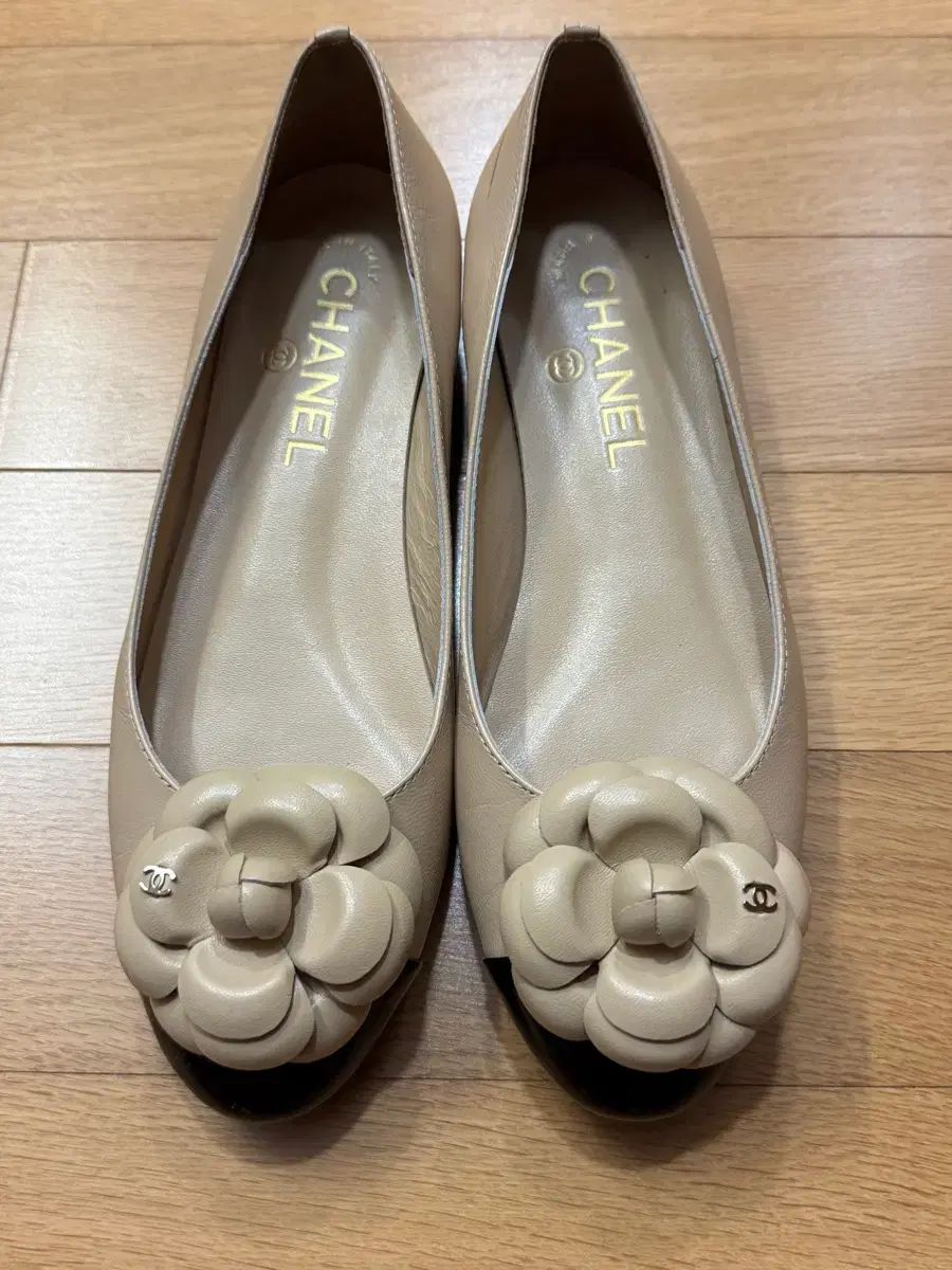 シャネル フラットシューズ