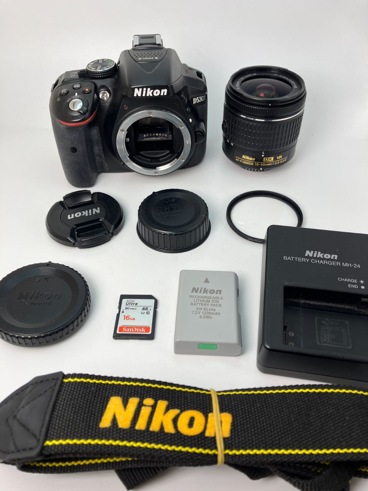 返品保証・動作確認済】Nikon D5300 + AF-P DX NIKKOR 18-55mm VR