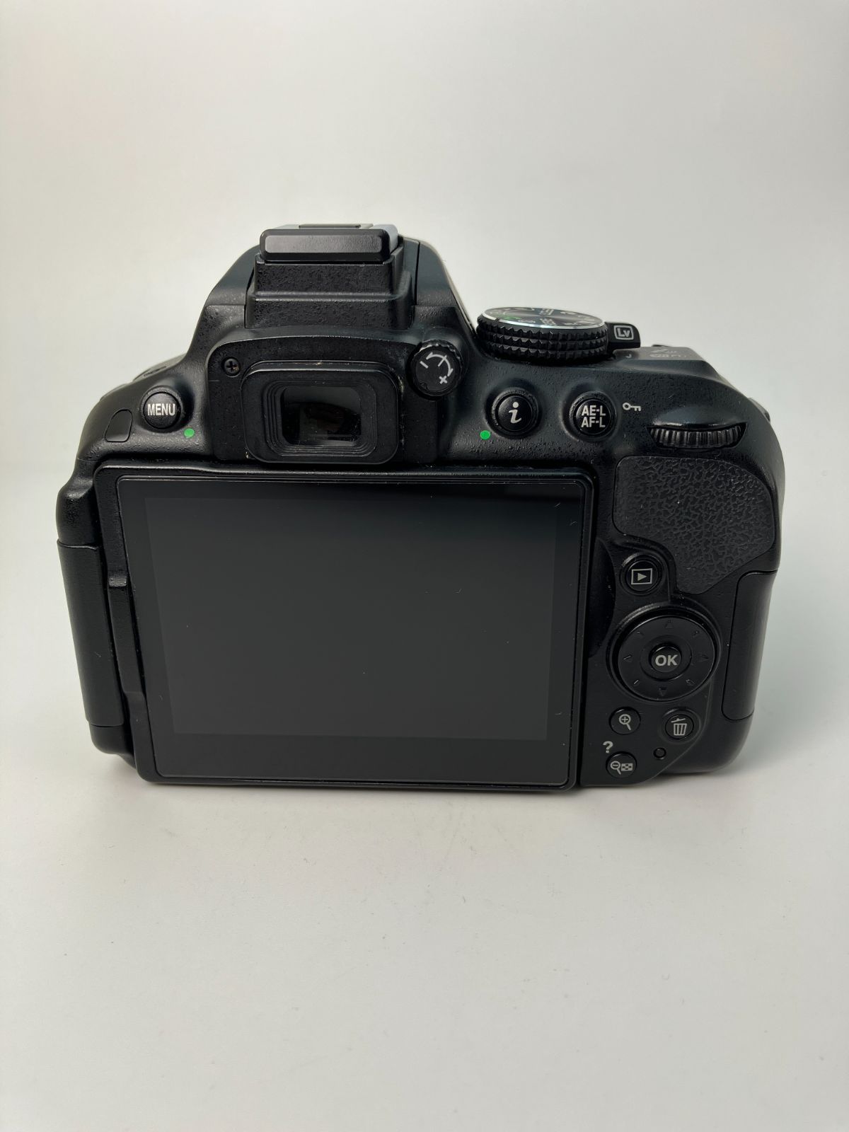 返品保証・動作確認済】Nikon D5300 + AF-P DX NIKKOR 18-55mm VR