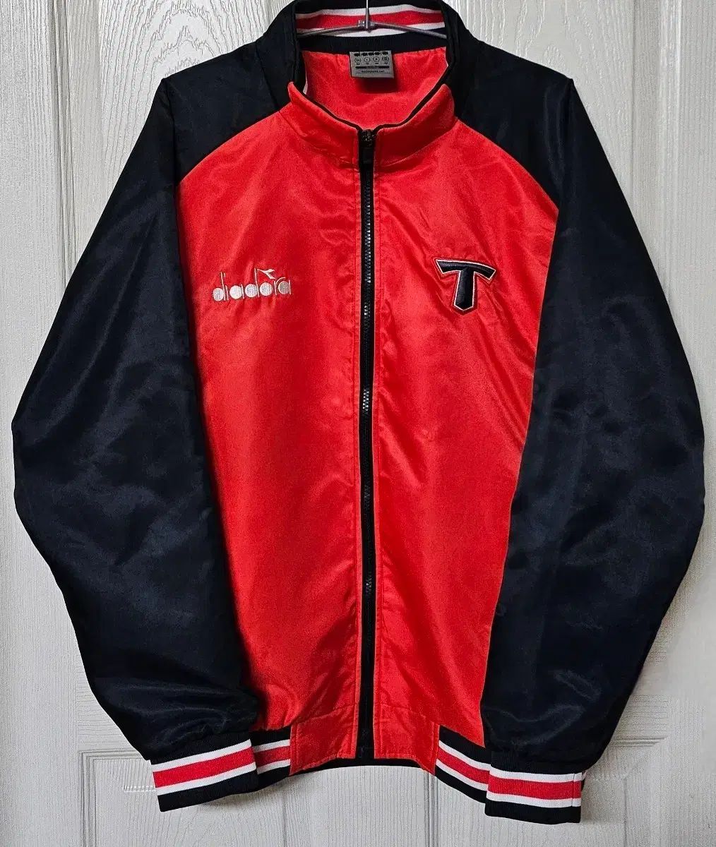 100 KIAタイガース Diadora heritage ディアドラヘリテージ 秋冬ジャケット アウター