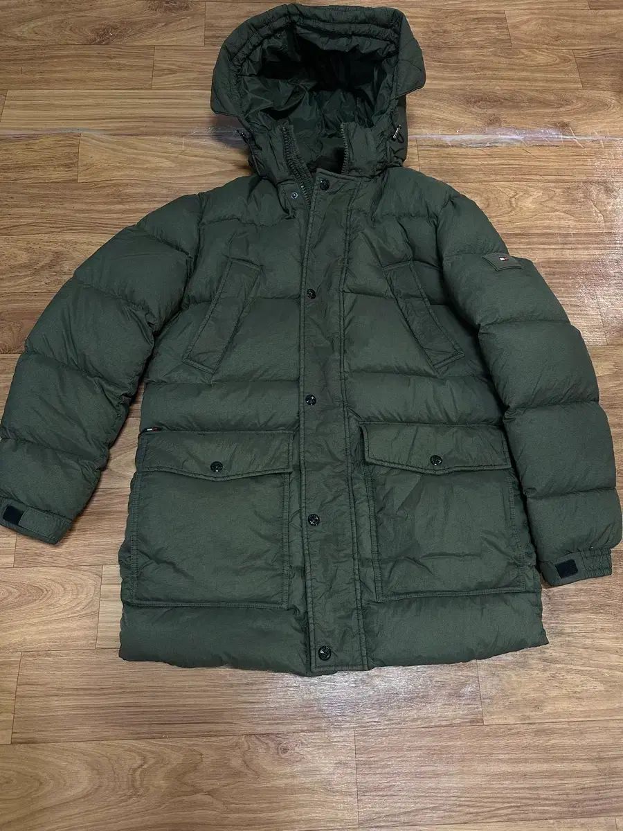 100 トミーヒルフィガー ダウン