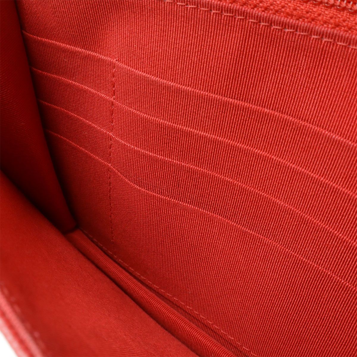 美品✨サンローラン　キャビアスキン　チェーンウォレット　Vステッチ 108.jpg