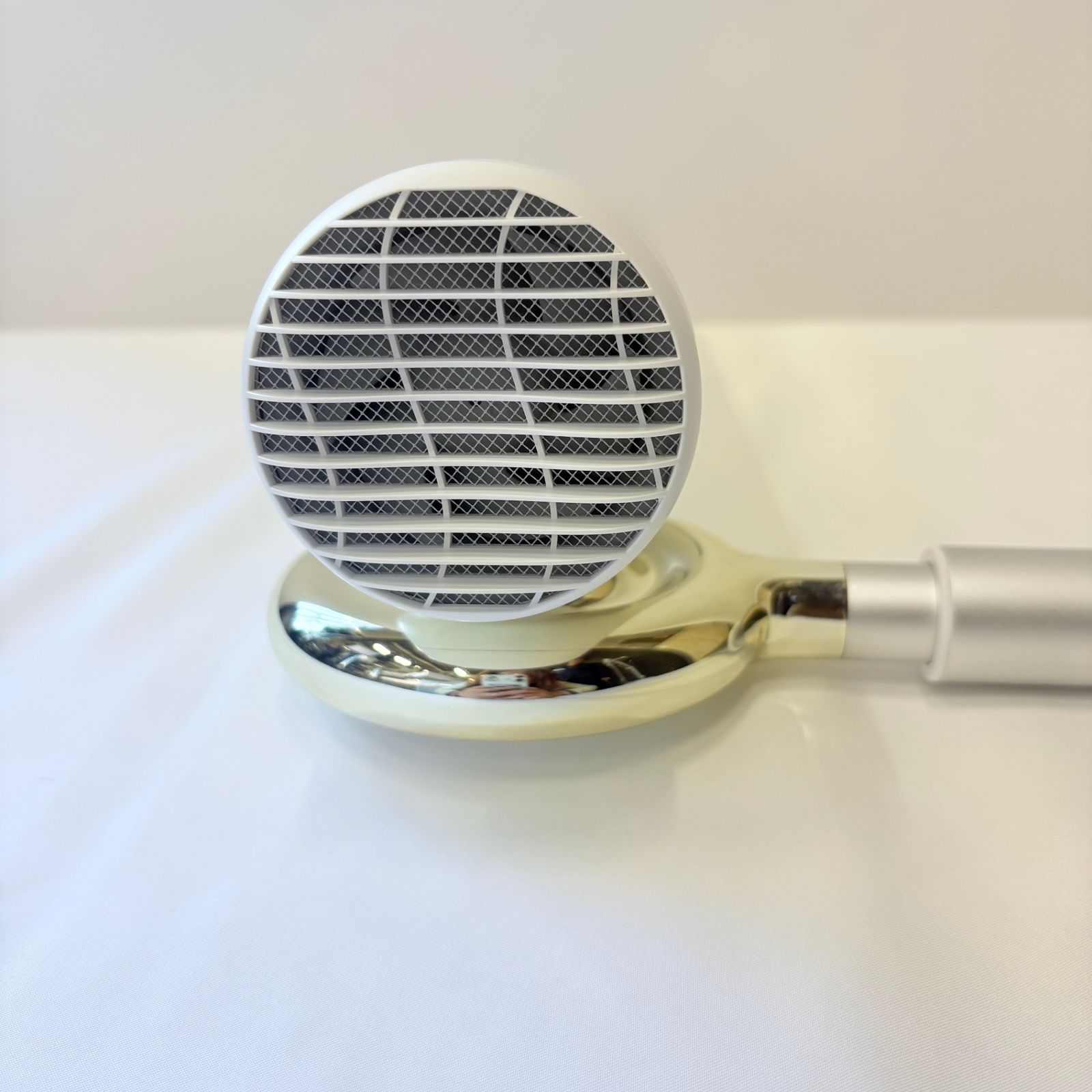 BISARA ビサラ ハンズフリースタンドヘアドライヤー ミルキーホワイト