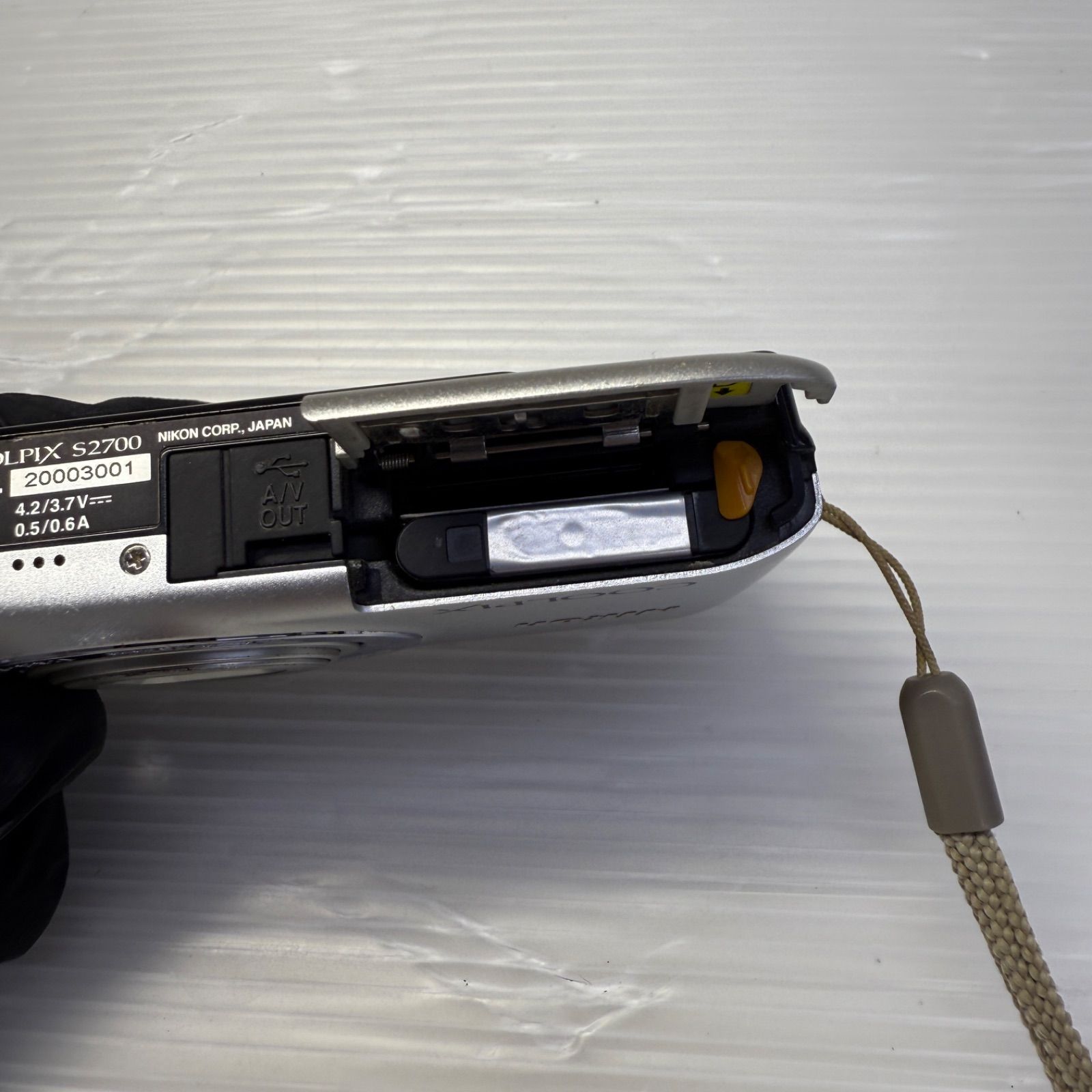 ☆ニコン クールピクス☆S2700 Nikon COOLPIX シルバー デジカメ