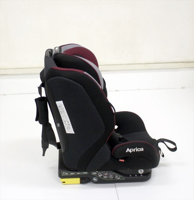 アップリカ　ジュニアシート　フォームフィット　ラズベリーローズform fit 美品 フォームフィット ラズベリーローズ 2022365 アップリカ製