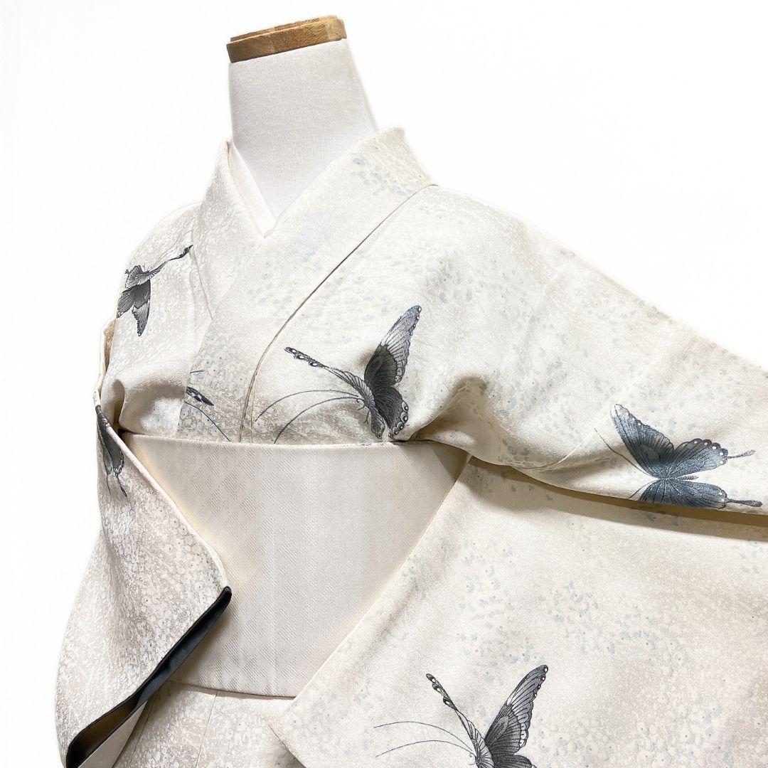 小紋 銀彩 蝶 抽象花模様 オフホワイト 着物 115 b d ms