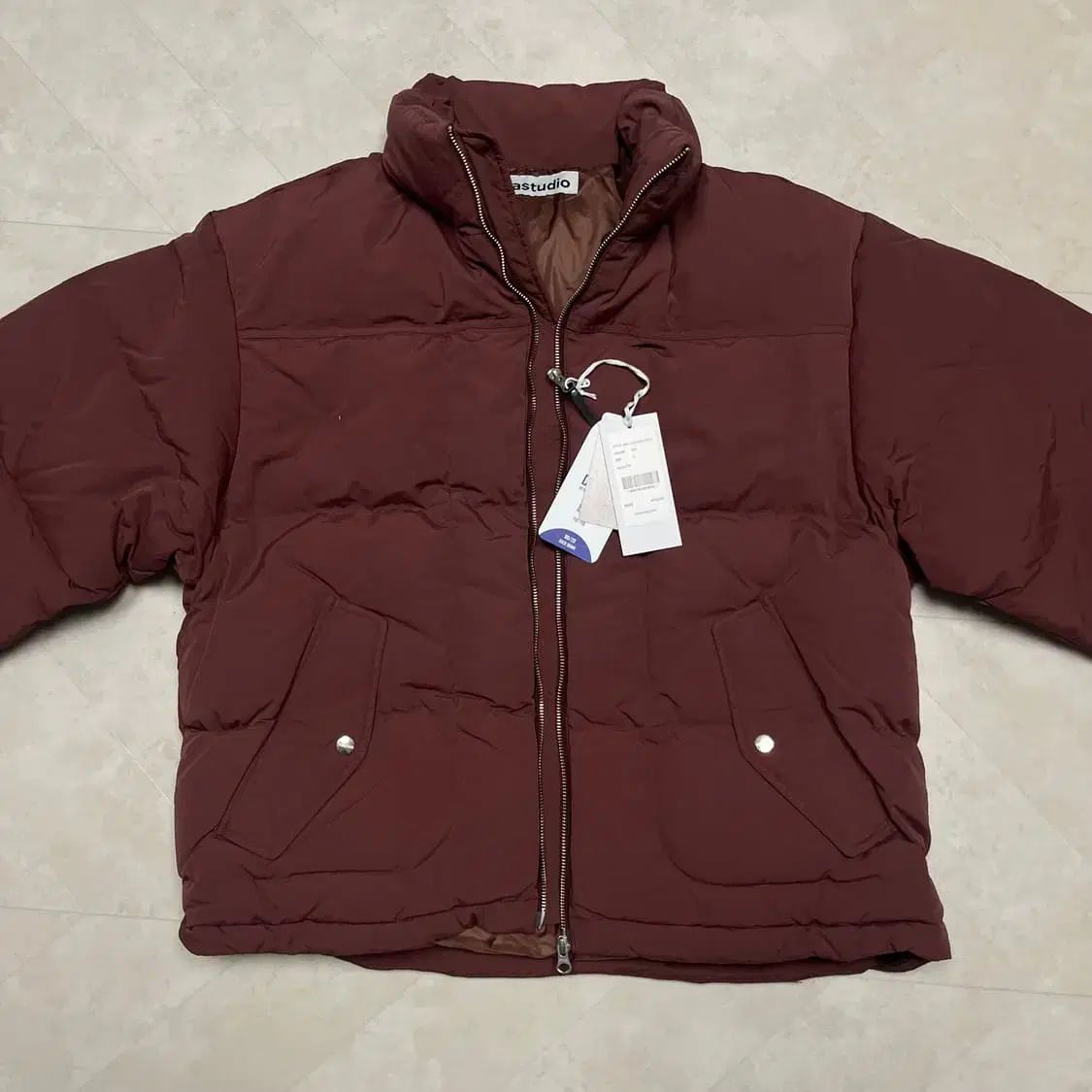 新品(XL)vivastudio ナイロン パファー ダックダウン ショートダウン