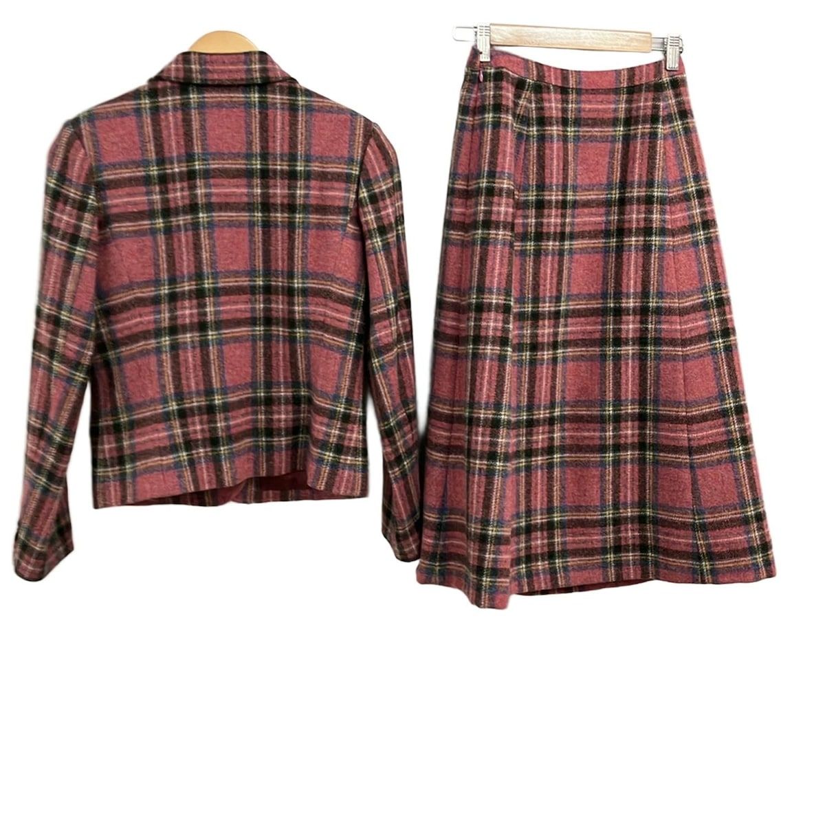 YORKLAND ヨークランド スカートスーツ レディース - ピンク×カーキ×マルチ ニット|チェック柄