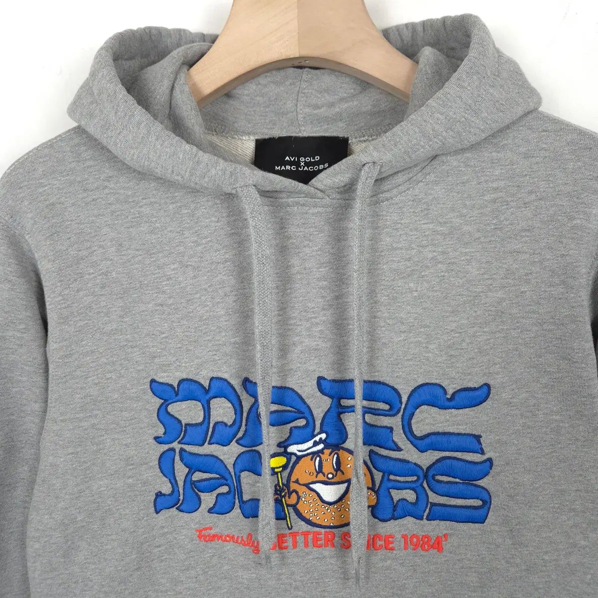 90-95 MARCJACOBS マークジェイコブス x GOLD グレー レタリング 刺繍