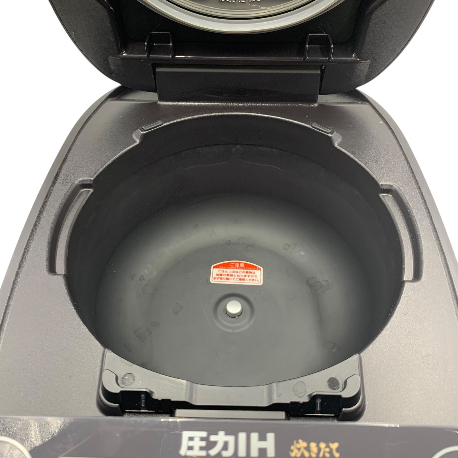 100 アッシュブラック