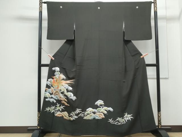 平和屋着物▽豪華黒留袖 総刺繍 尾長鶏枝松文 金銀糸 正絹 逸品