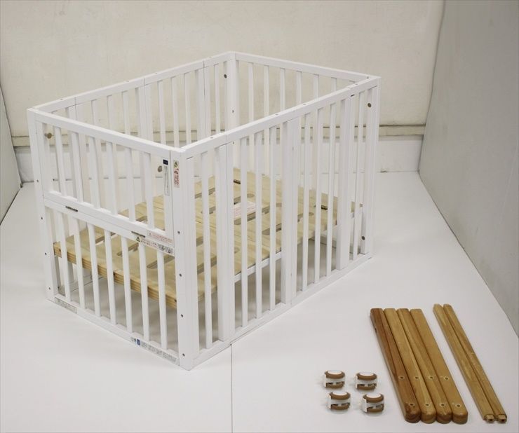 パタン2 折りたたみミニベビーベッド ホワイト 大和屋製 寝台サイズ90 60 cm キャスター付 新生児OK クリーニング済み